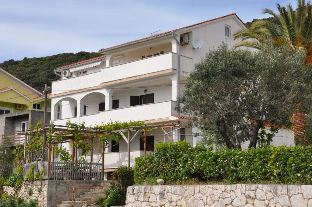 Pljesa Apartments Supetarska Draga Exterior foto